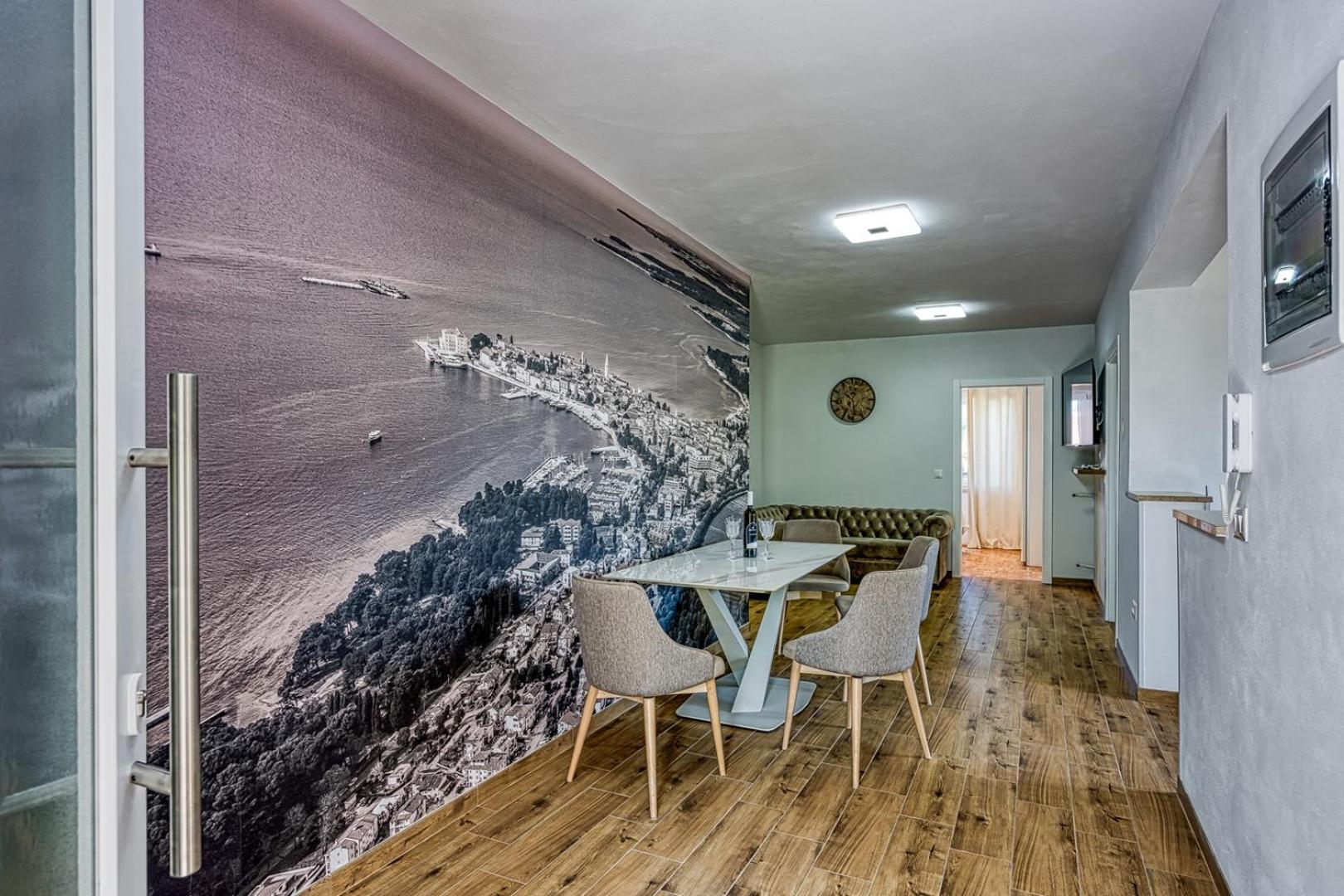 Apartment Jozefina Luxury, 100 M From The *