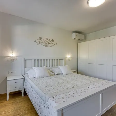 Jozefina Luxury, 100 M From The Beach Poreč Exteriér fotografie
