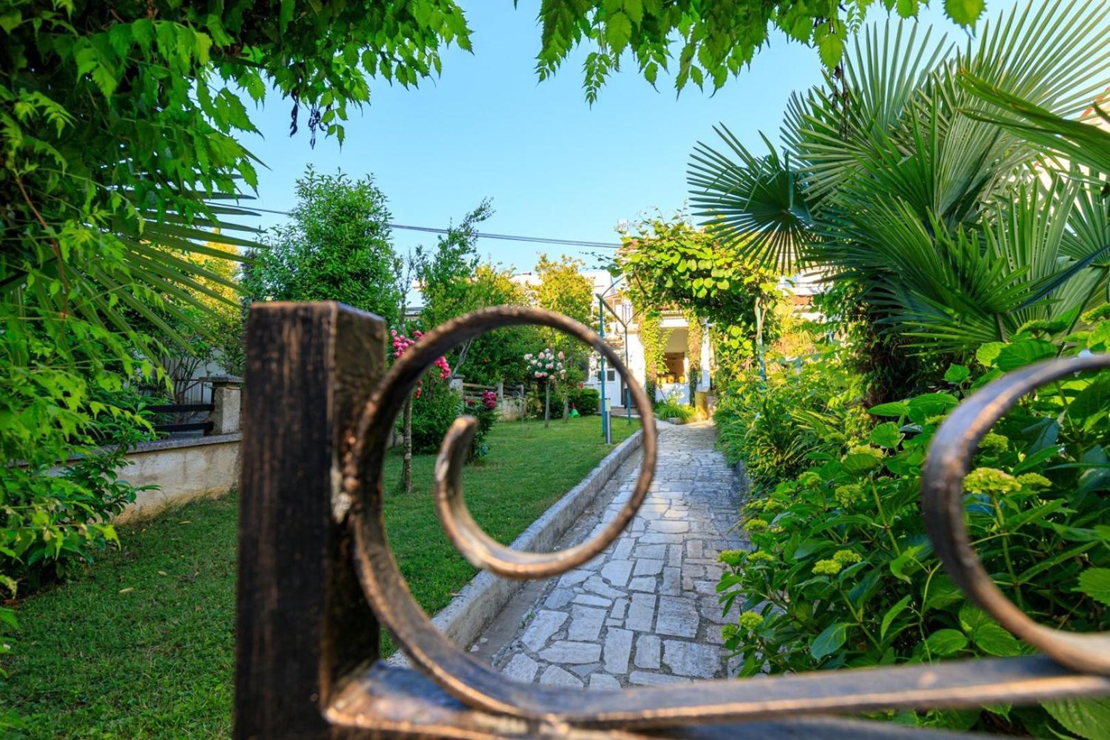 Apartment Jozefina Luxury, 100 M From The