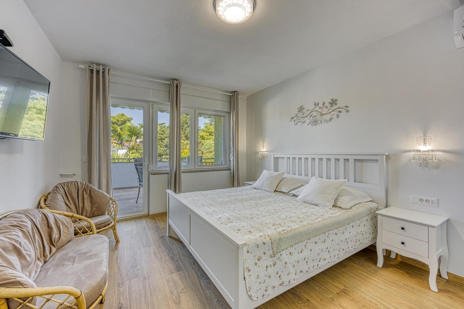 Apartment Jozefina Luxury, 100 M From The Poreč